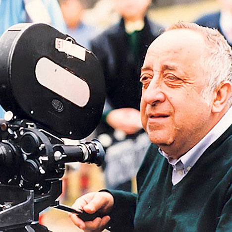 Украдено 11 слика из стана Петровића